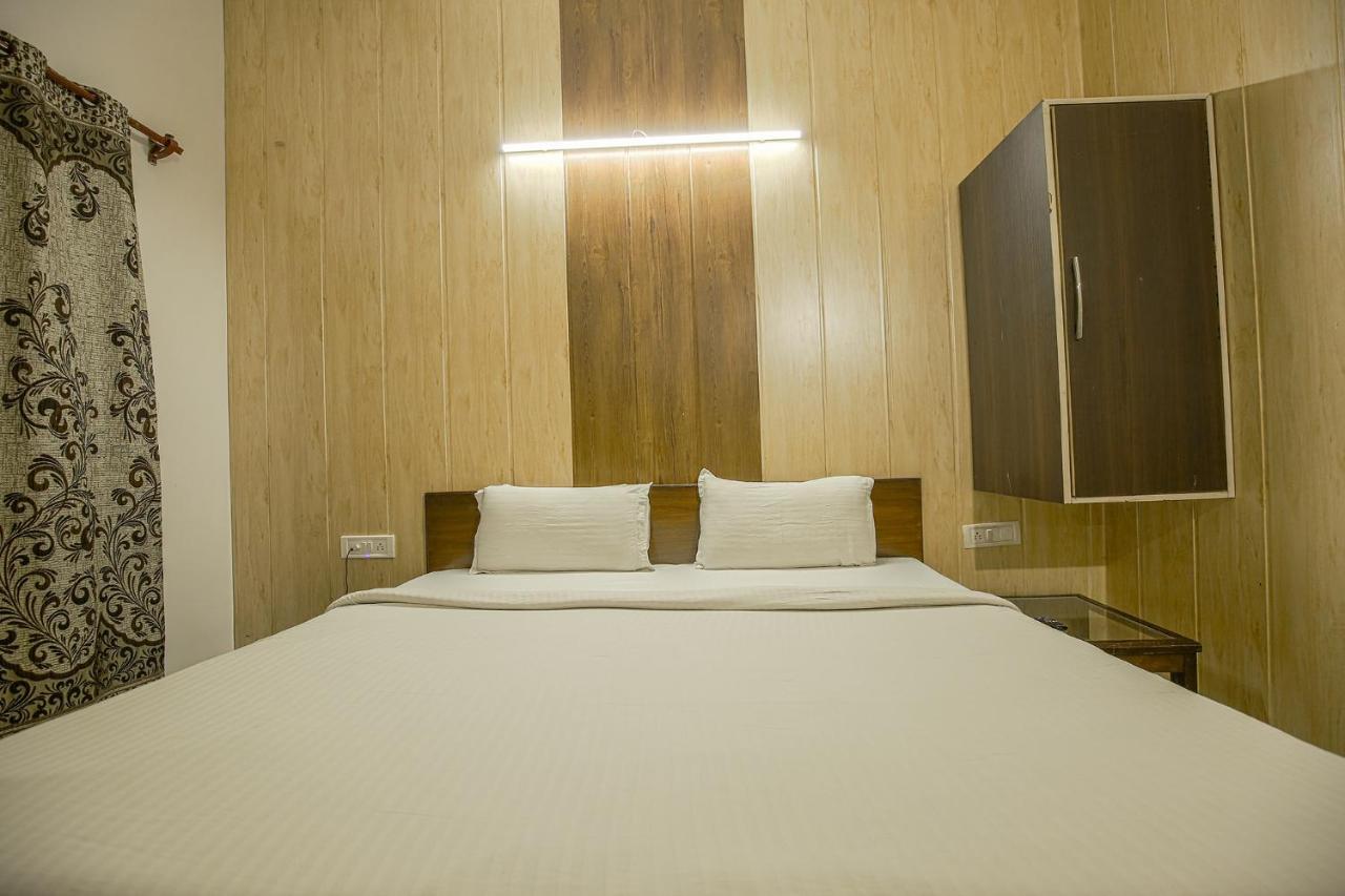 Hotel Hk Continental Амритсар Экстерьер фото