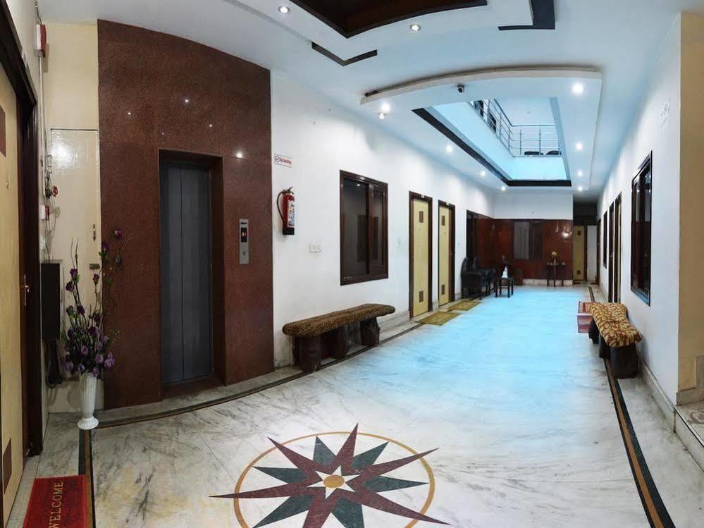 Hotel Hk Continental Амритсар Экстерьер фото